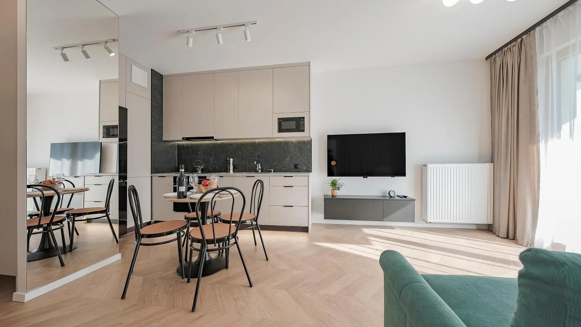 Hello Apartments Porto With Private Parking And Fitness Room Gdansk